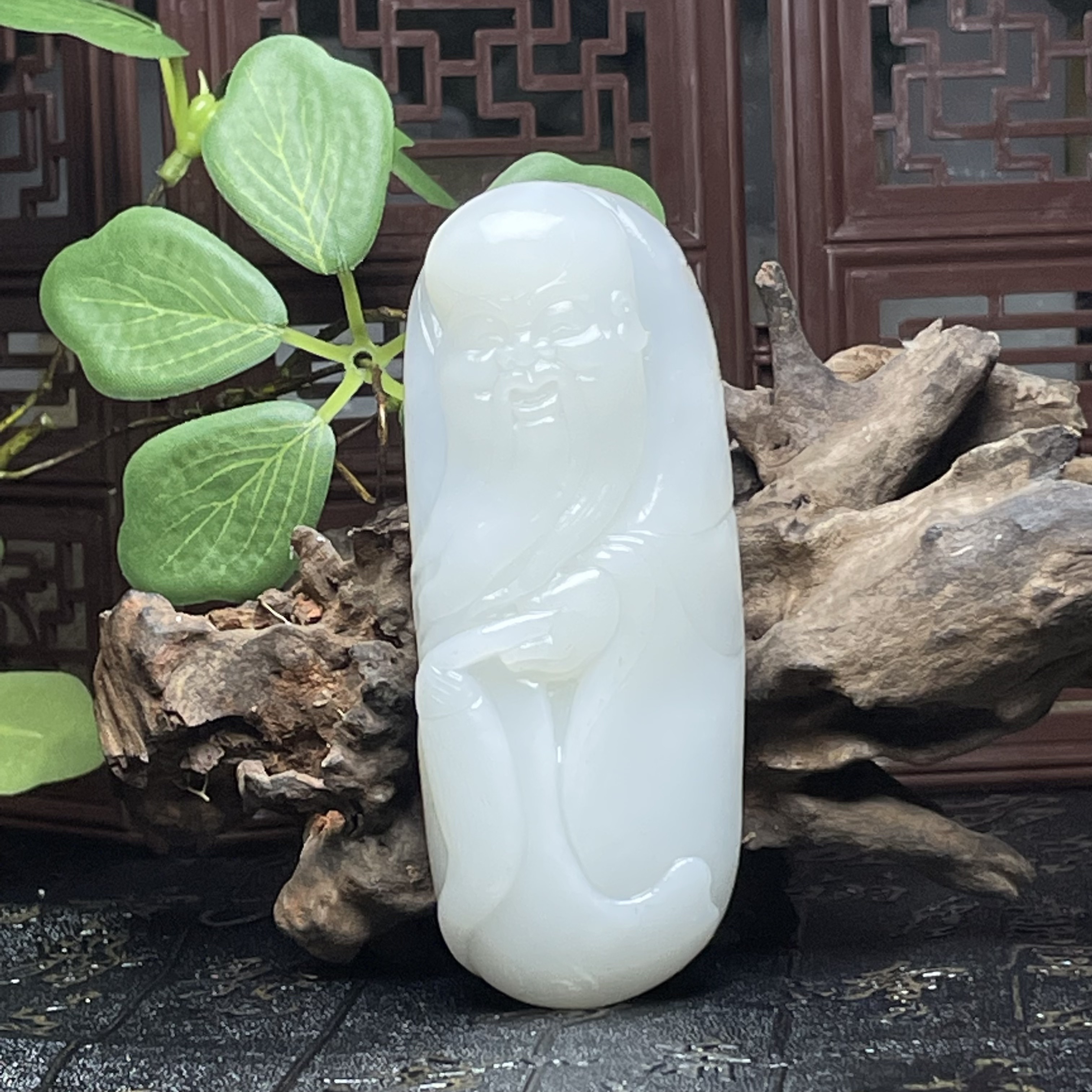 真正意义黑皮白玉 和田玉俄料黑皮白肉寿星把件挂件半皮半肉