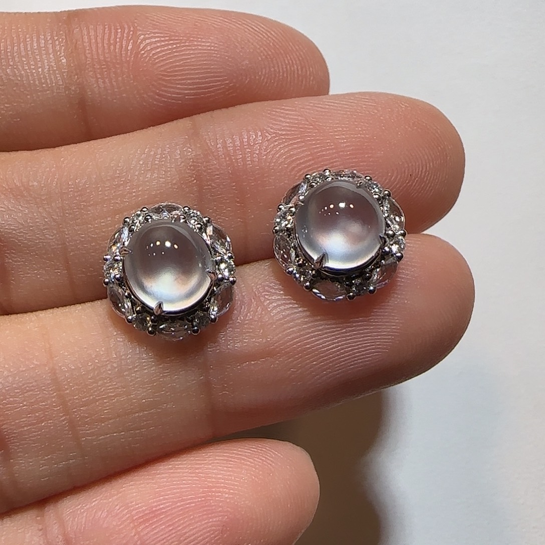 翡翠18K金镶嵌耳钉蛋面