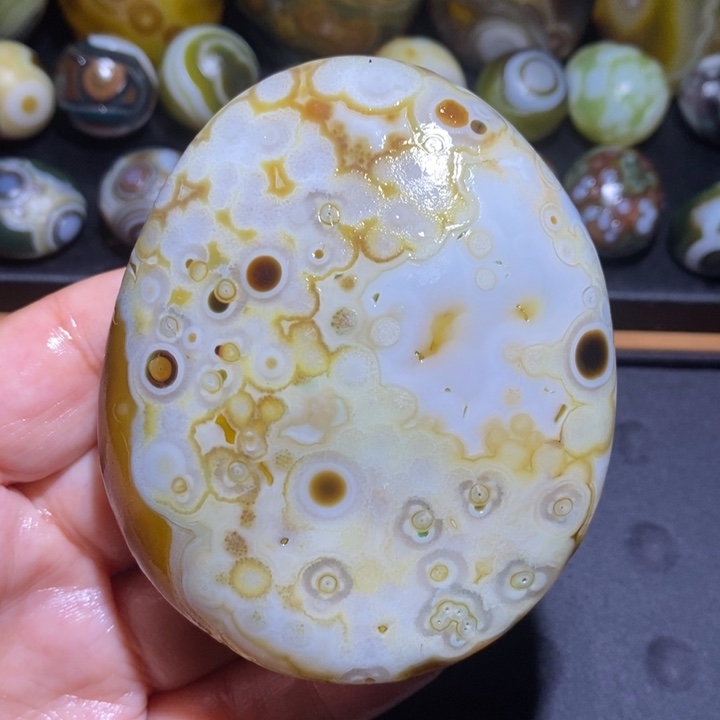 未镶嵌玛瑙/玉髓珠宝半成品81