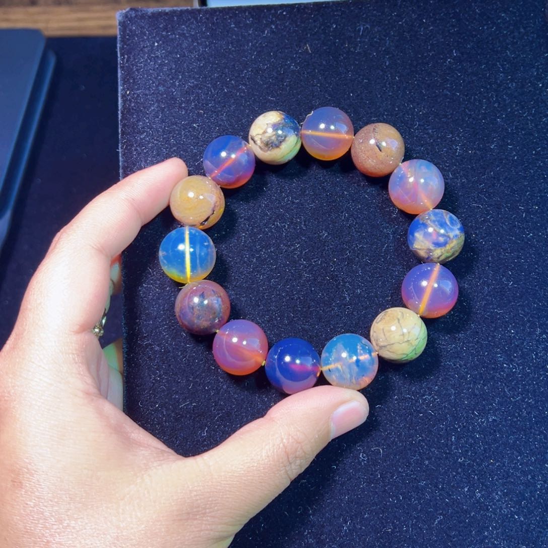 琥珀裸石未镶嵌琥珀