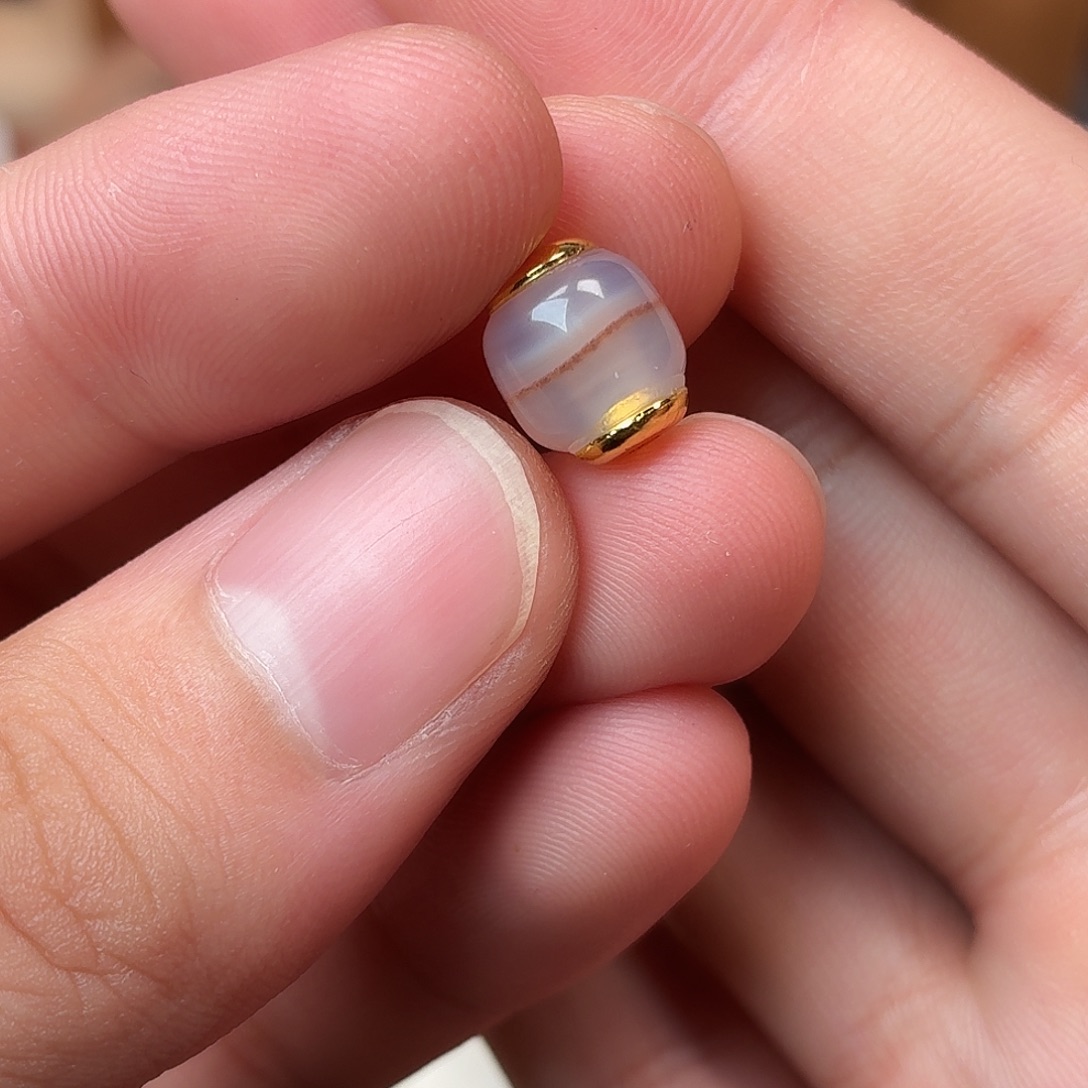 玛瑙/玉髓未镶嵌配珠朱一线8.5mm多样性