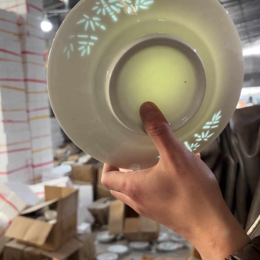 陶瓷8英寸高白泥玲珑竹子斗笠盘4只微瑕