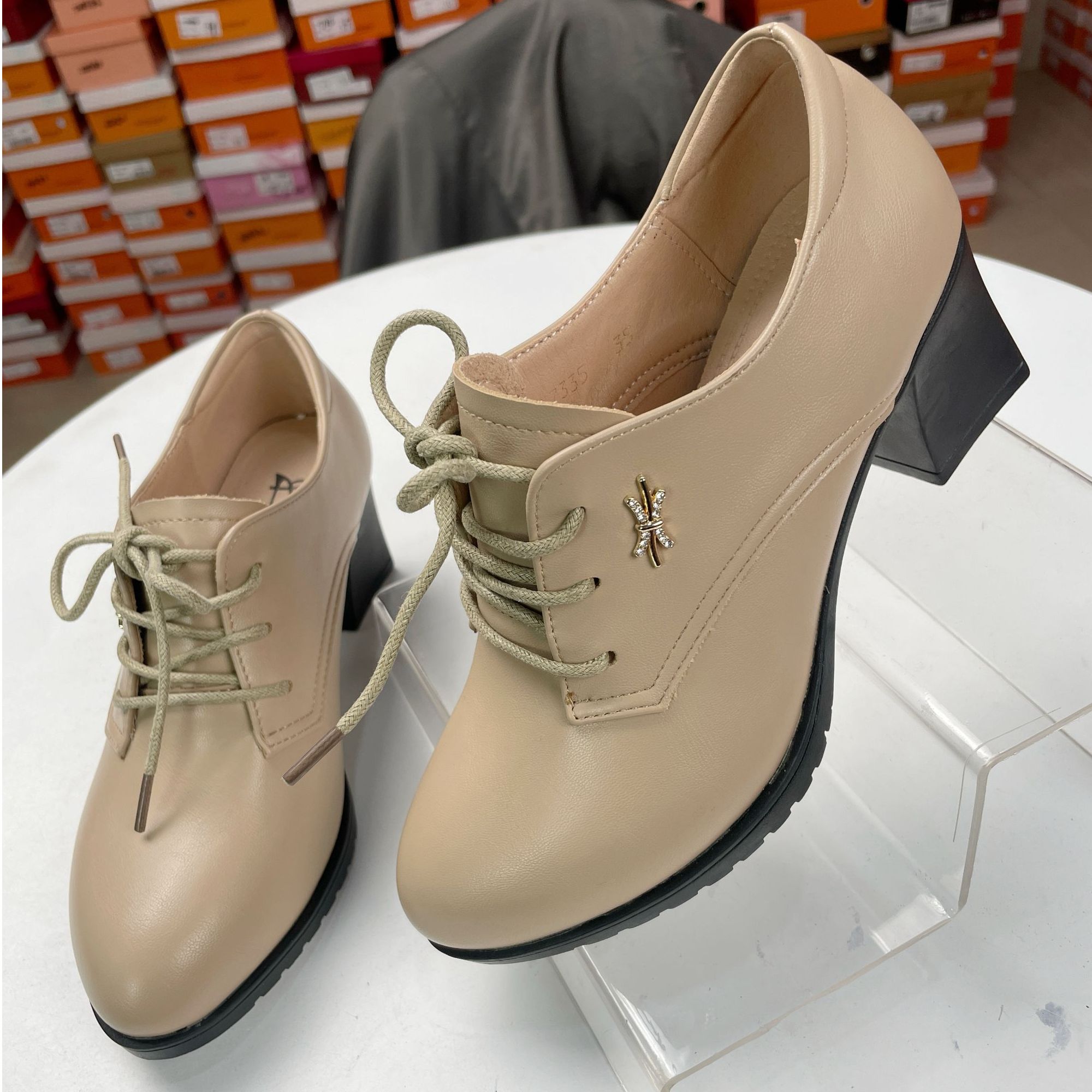 粗跟粘胶鞋高跟尖头休闲中跟单鞋女鞋妈妈鞋英伦风皮鞋大码跟鞋