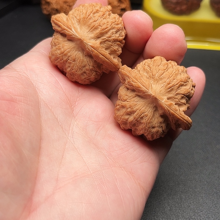 文玩核桃吊坠44全品血麒麟