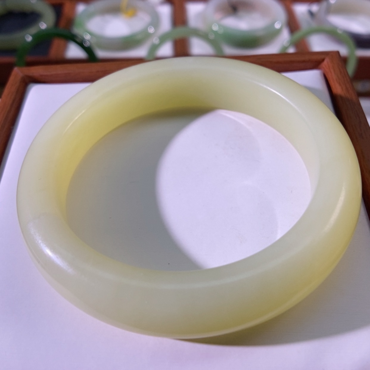 【闪购商品】未镶嵌手镯和田玉（黄玉）