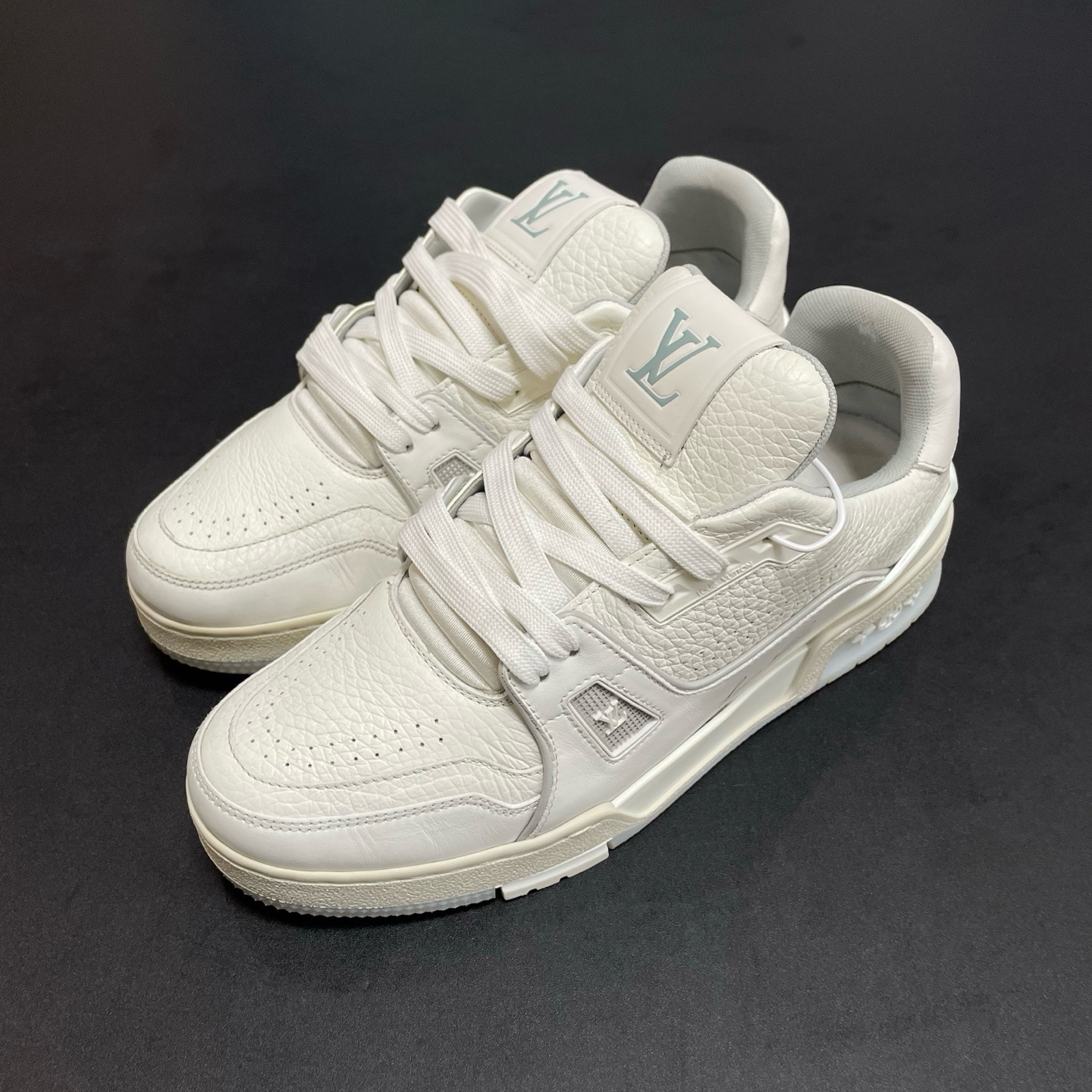 99新 LouisVuitton/路易威登 trainer白水泥/38码/无盒