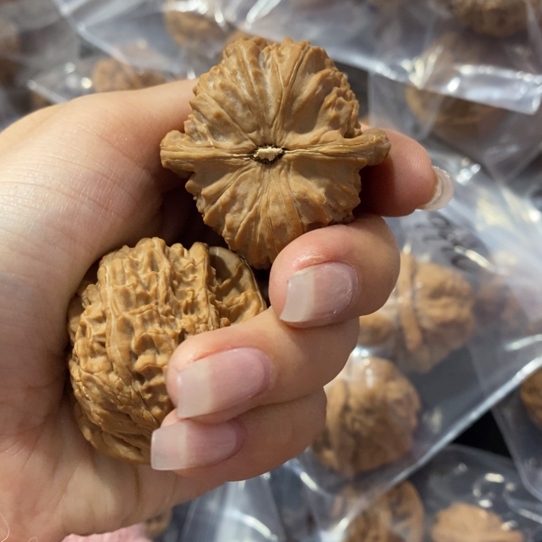 猴头核桃吊坠白狮子69