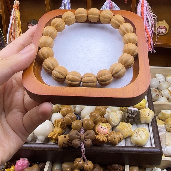 刘***胖核桃南瓜酥猴头手串