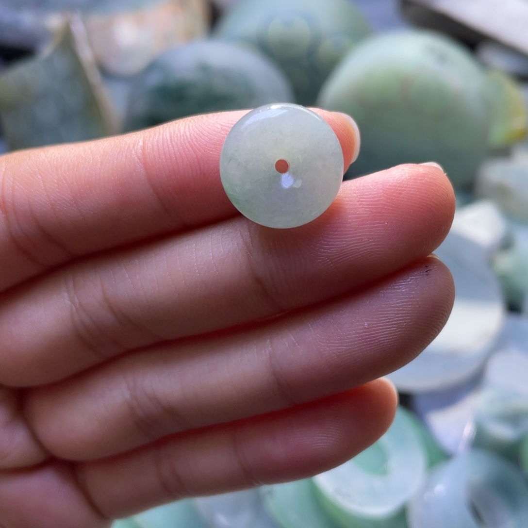 定制翡翠未镶嵌成品扣子