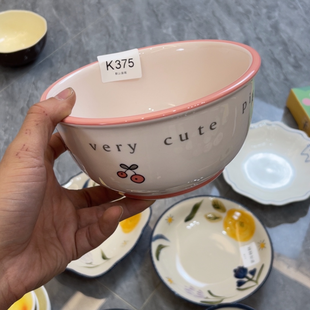 陶瓷微瑕餐具介意勿拍，满18飞！