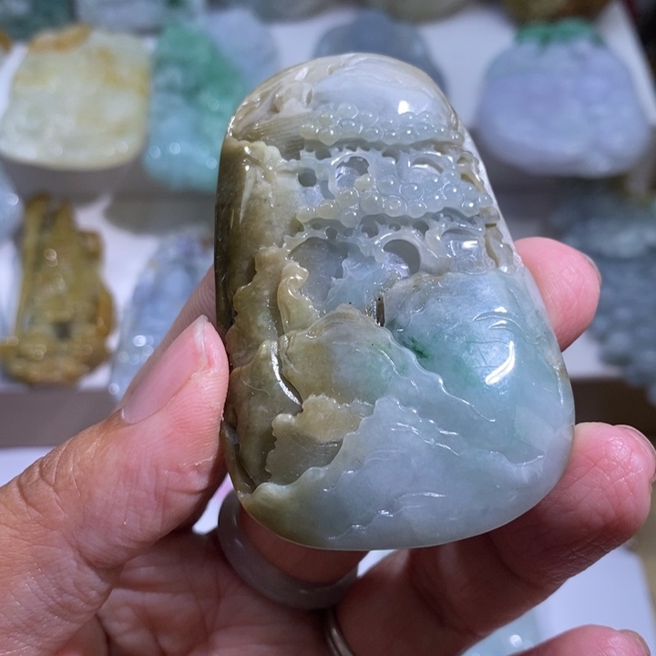 【闪购商品】颈饰未镶嵌翡翠山水