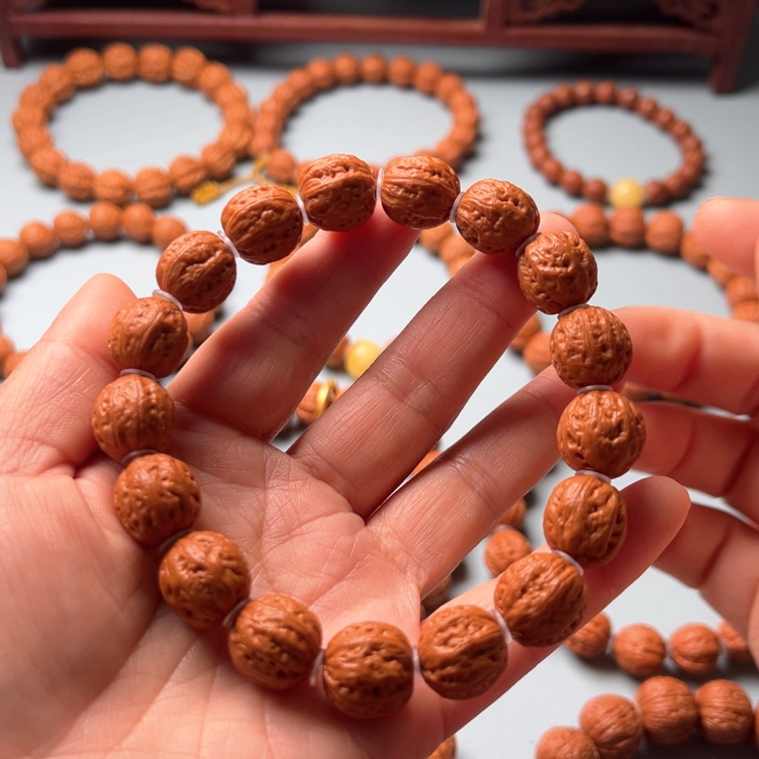 文玩核桃吊坠野生小核桃