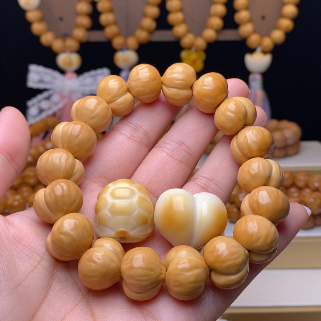 手串猴头核桃棋*屁桃手串