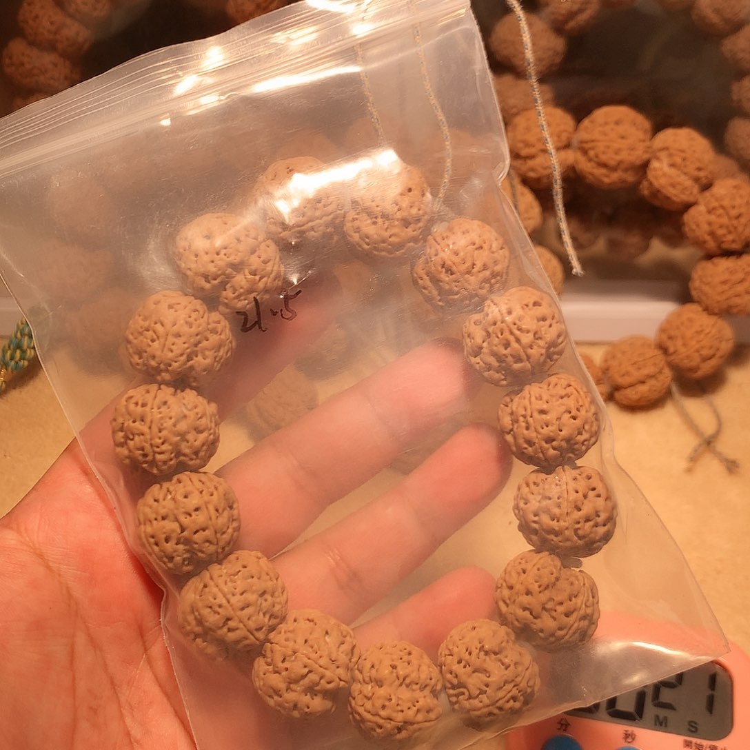 金刚菩提吊坠莫*语21。      