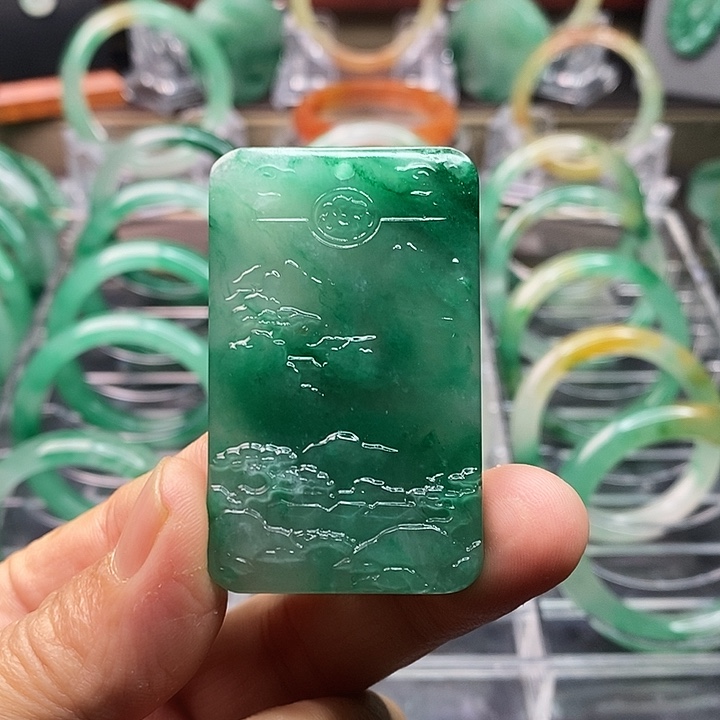 石英质玉颈饰未镶嵌