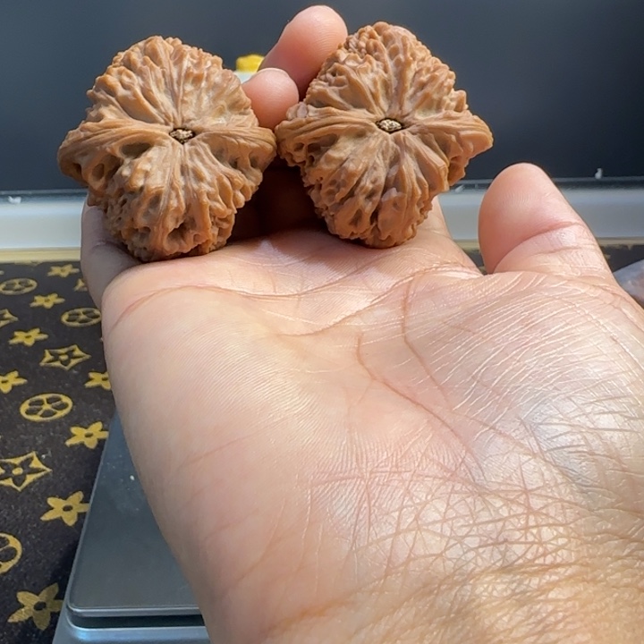 乐***活桃核吊坠核桃核桃