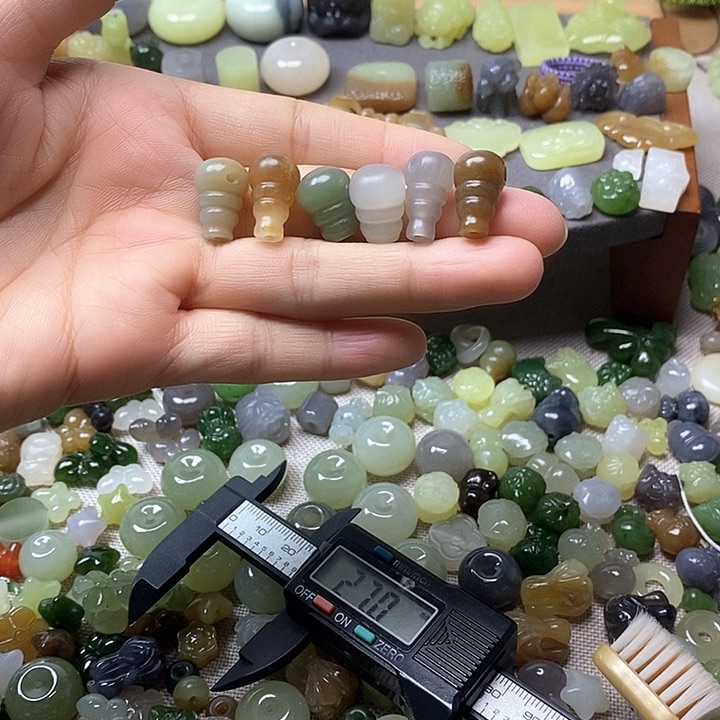 未镶嵌和田玉挂件三通68一个多样性发其一