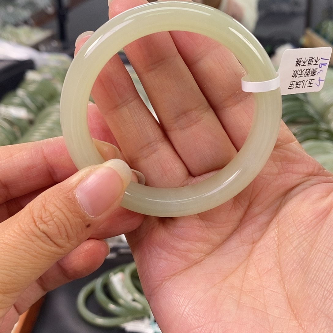 和田玉和田玉手镯50未镶嵌