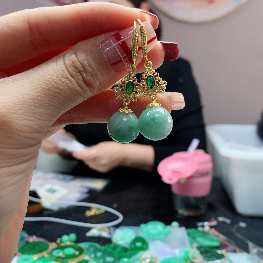 【闪购商品】翡翠耳饰未镶嵌，
