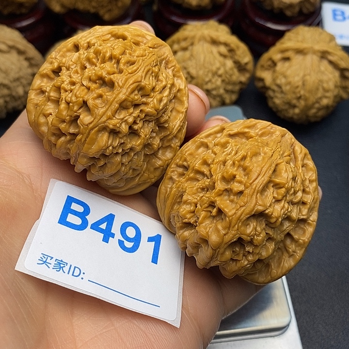 核桃南疆4.6，克重54