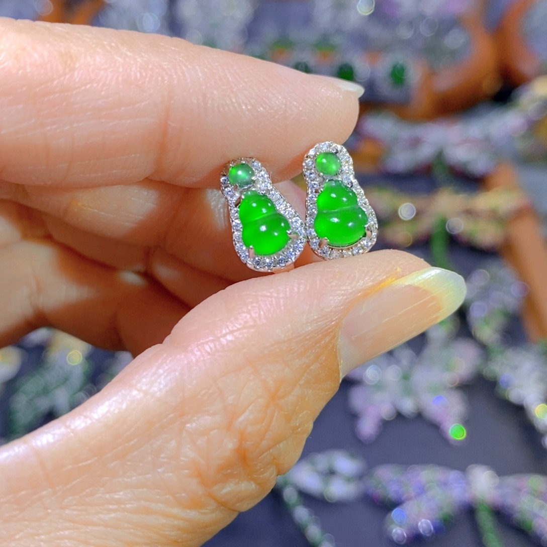 翡翠颈饰银S925镶嵌天然翡翠