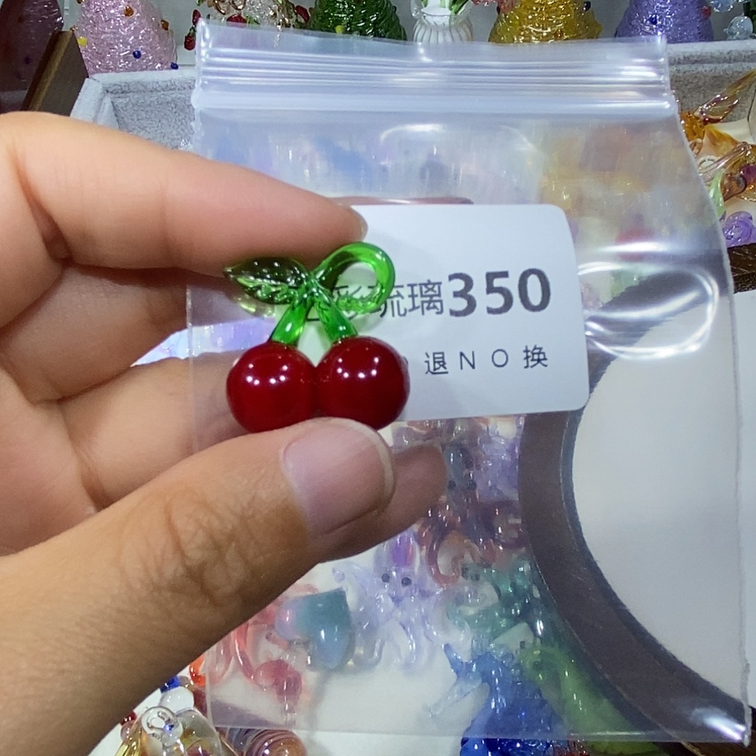 B***a颈饰玻璃350樱桃一个