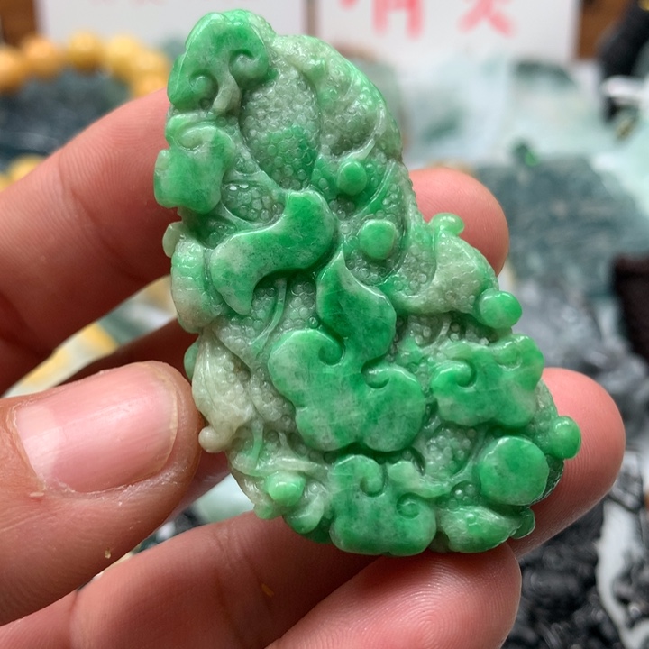 翡翠颈饰未镶嵌保真天然A货翡翠