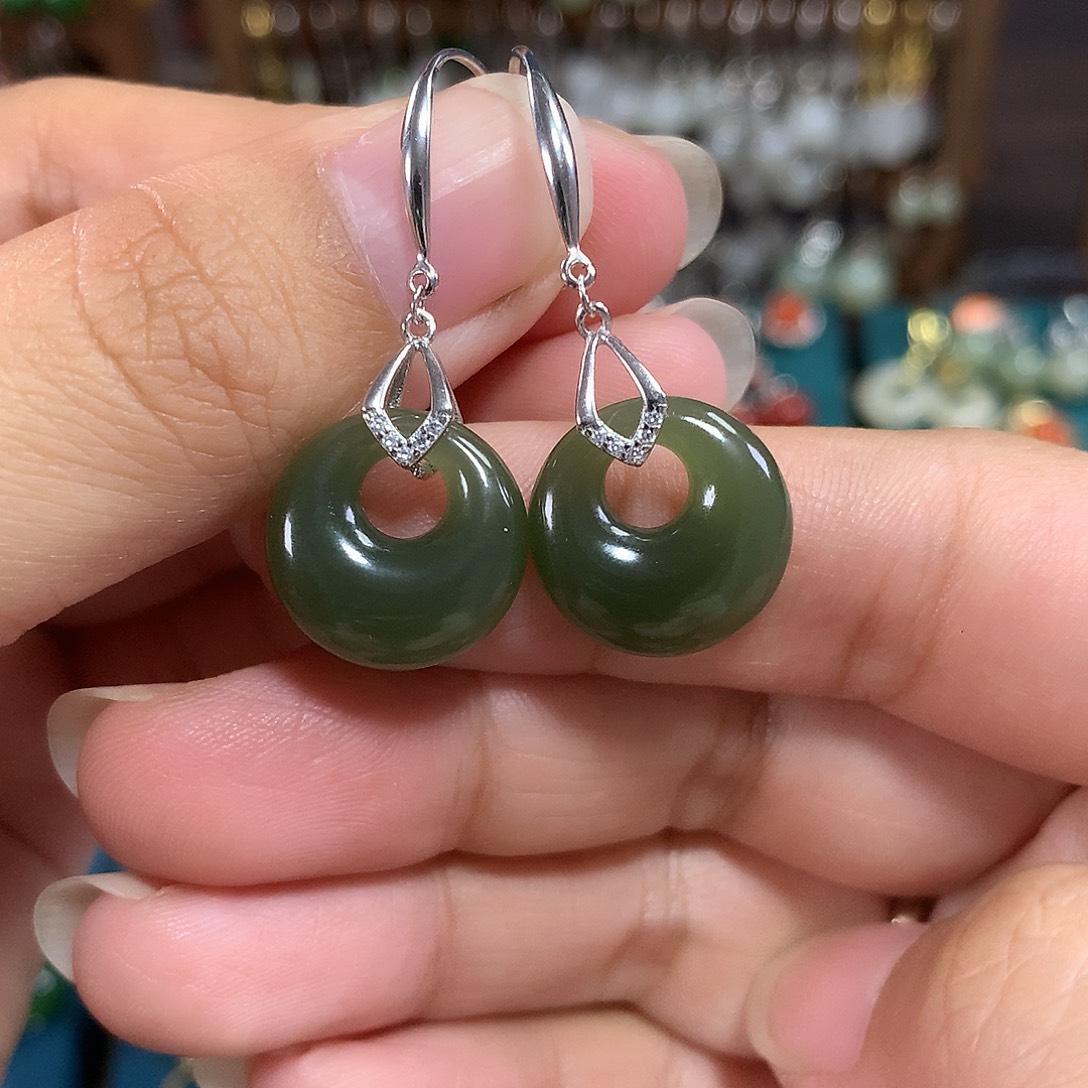 和田玉银S925镶嵌耳饰卡15左右