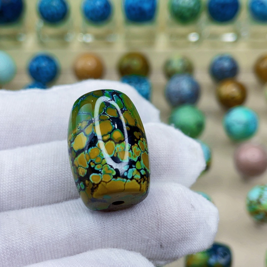 未镶嵌绿松石颈饰