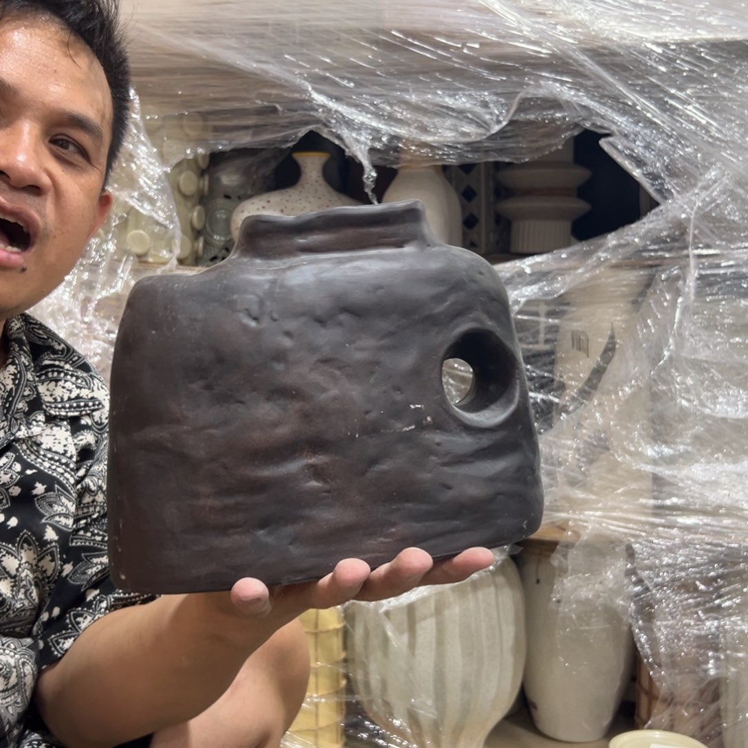 摆件75 号高温陶瓷装饰品（部分微瑕）做旧
