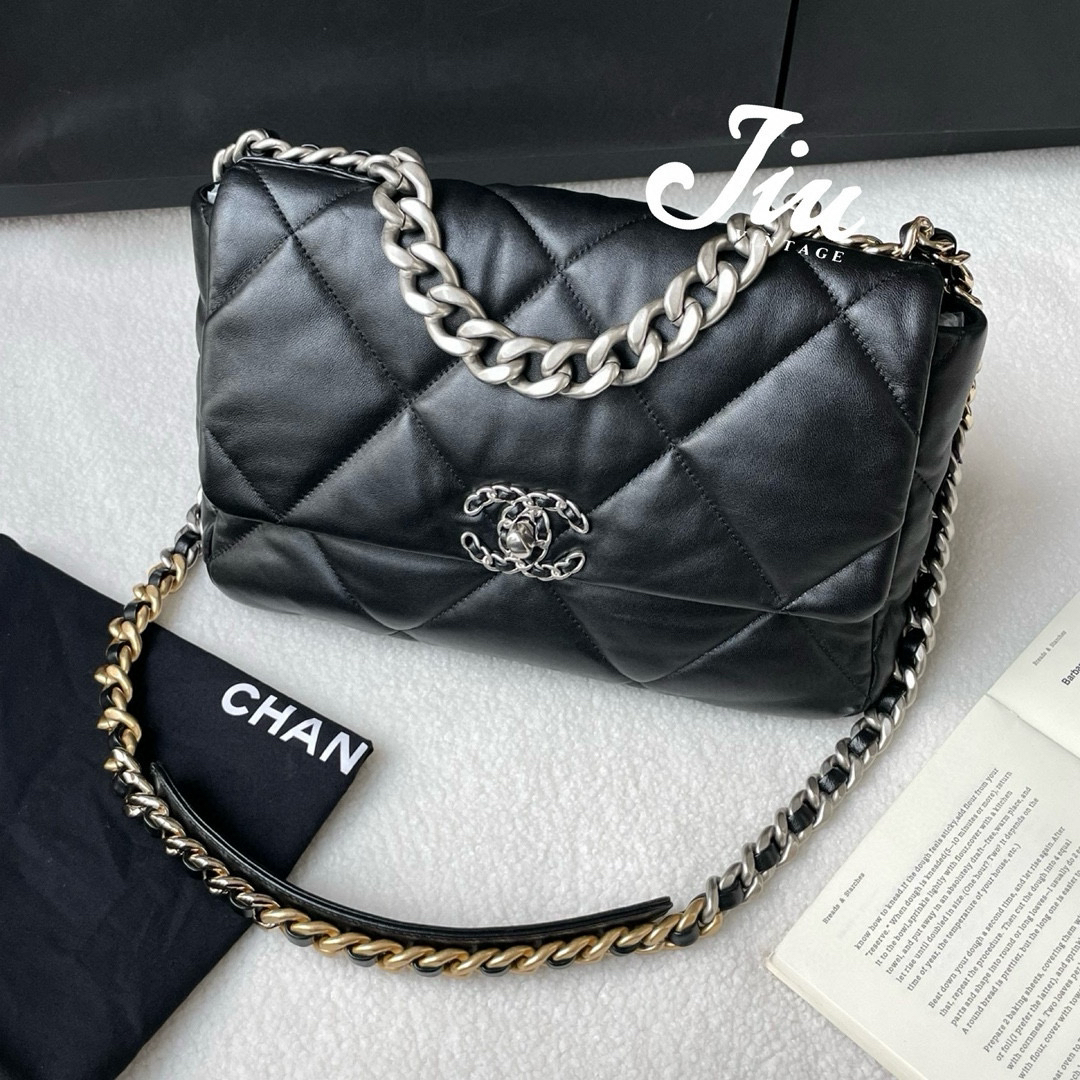 99新 Chanel/香奈儿 19bag黑银中号芯片尘袋BJM7-3340