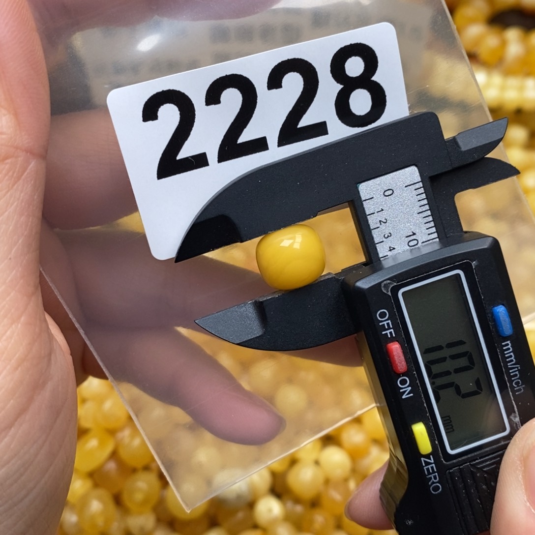 蜜蜡珠宝奇石未镶嵌