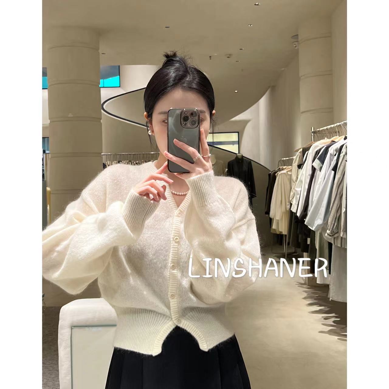 林闪儿-（中度掉毛 只能干洗）气质款V领针织开衫M6363