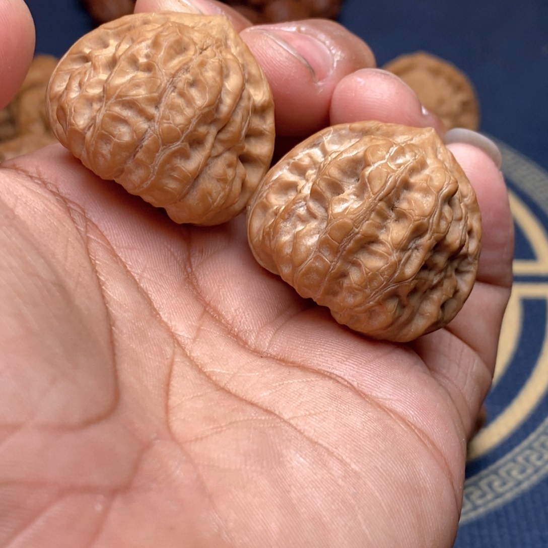 文玩核桃吊坠门头沟元宝