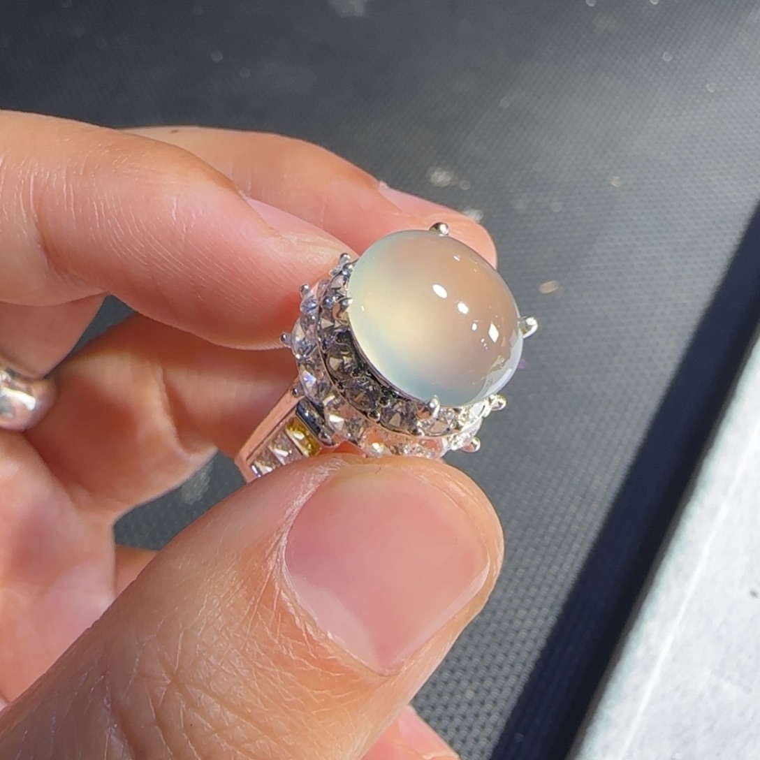 翡翠未镶嵌戒指翡翠