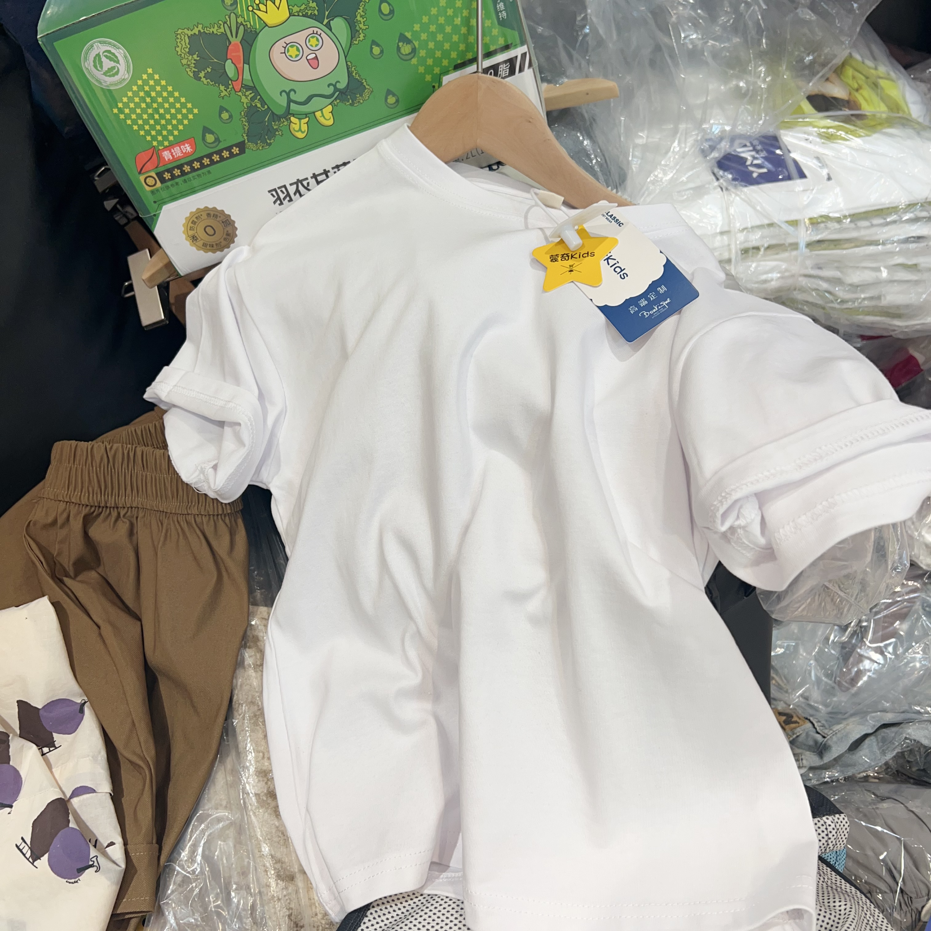 高品质，特价，儿童白T恤（慷嗯呗）