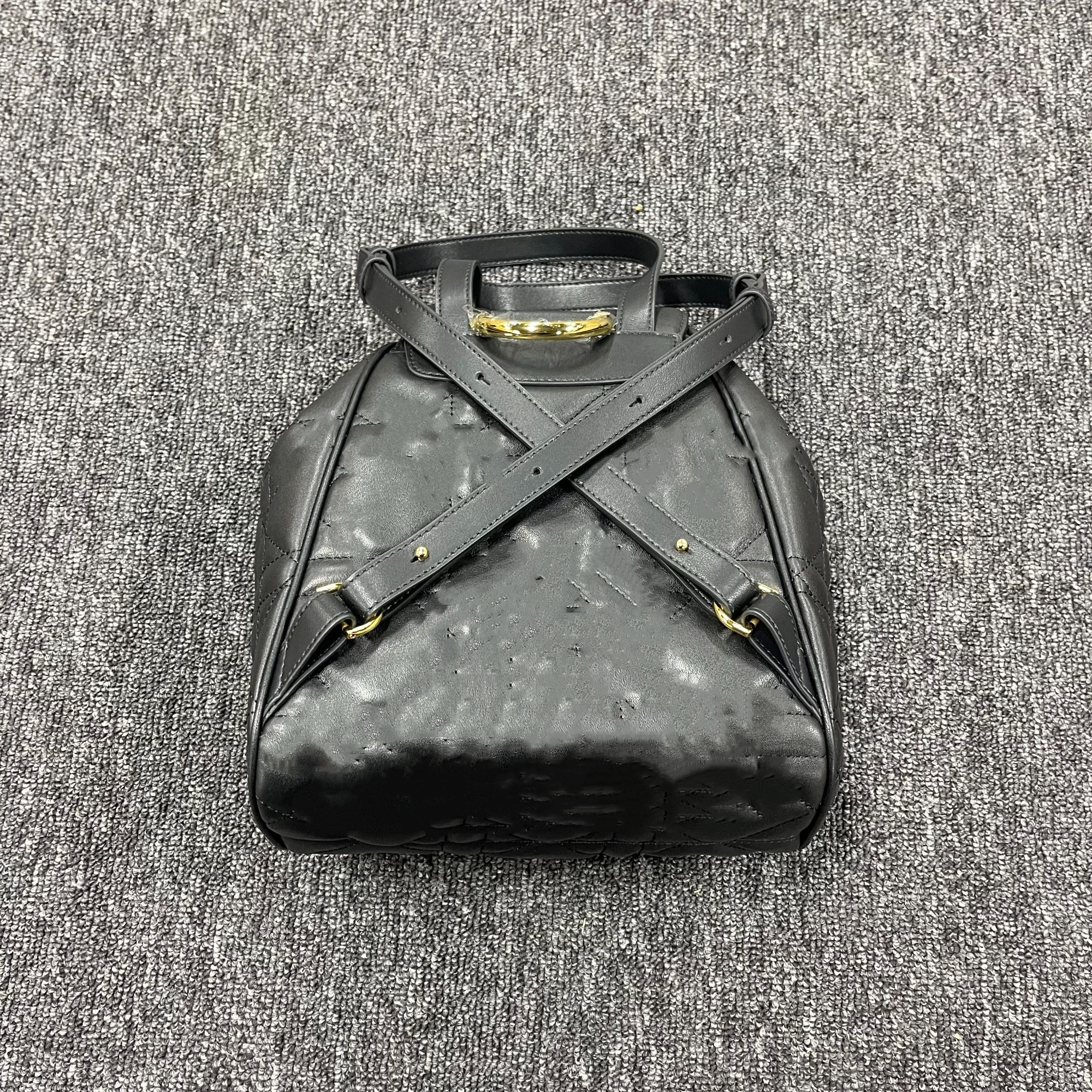 黑色休闲双肩背包34254