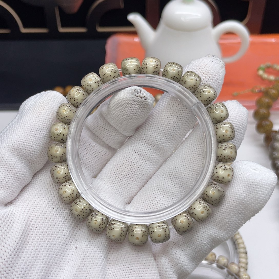 可***麻吊坠星月菩提05。9/8白冰通体留白