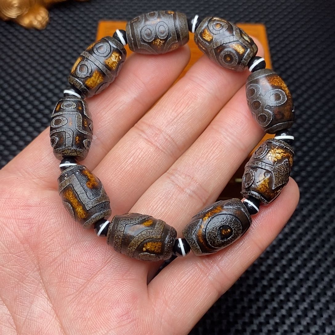 爱***己玛瑙/玉髓未镶嵌手链