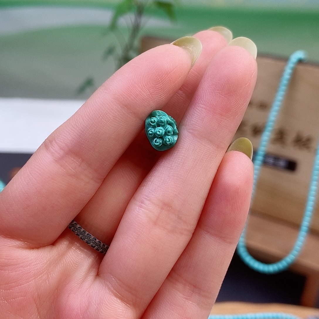 未镶嵌绿松石珠宝奇石