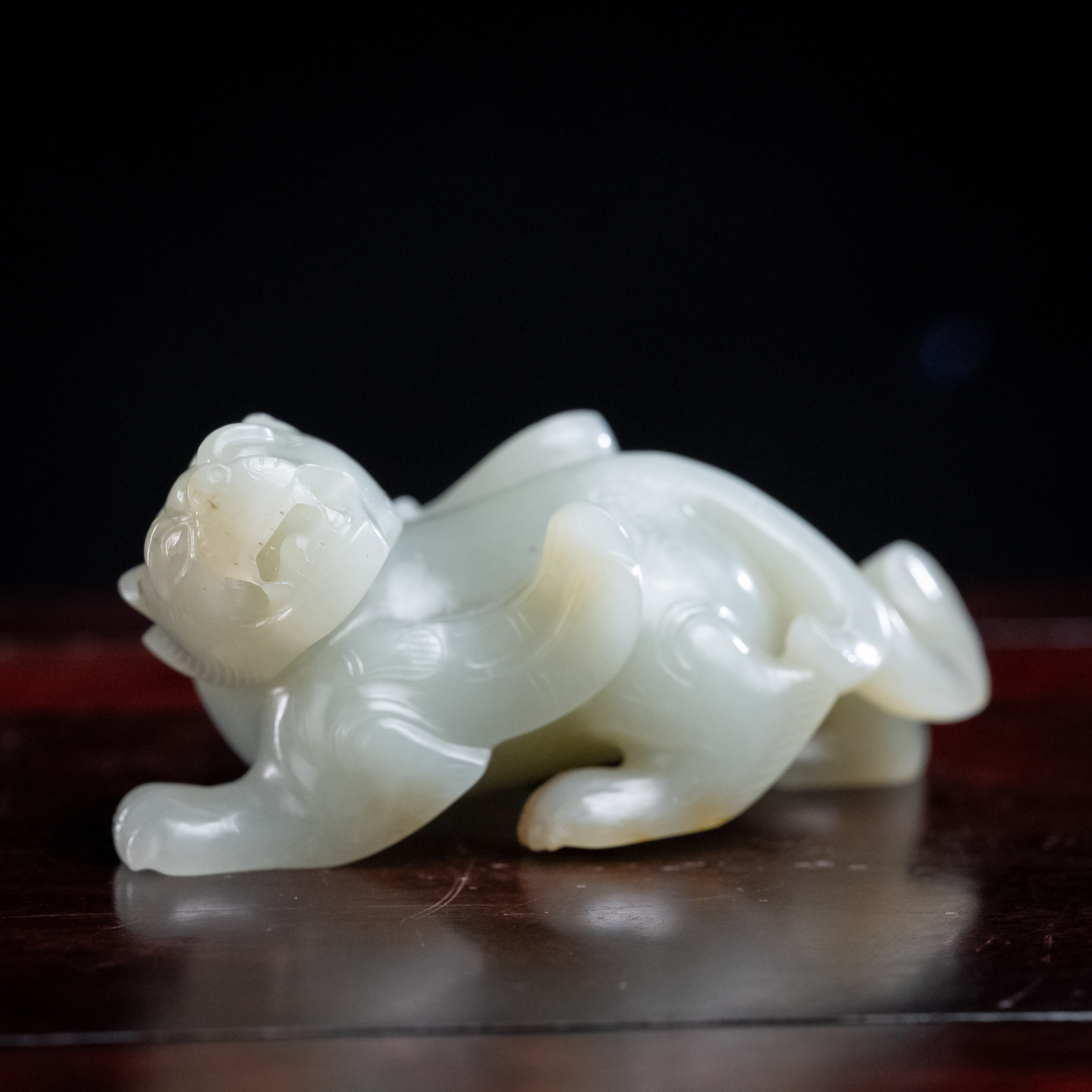 明代和田玉瑞兽把件