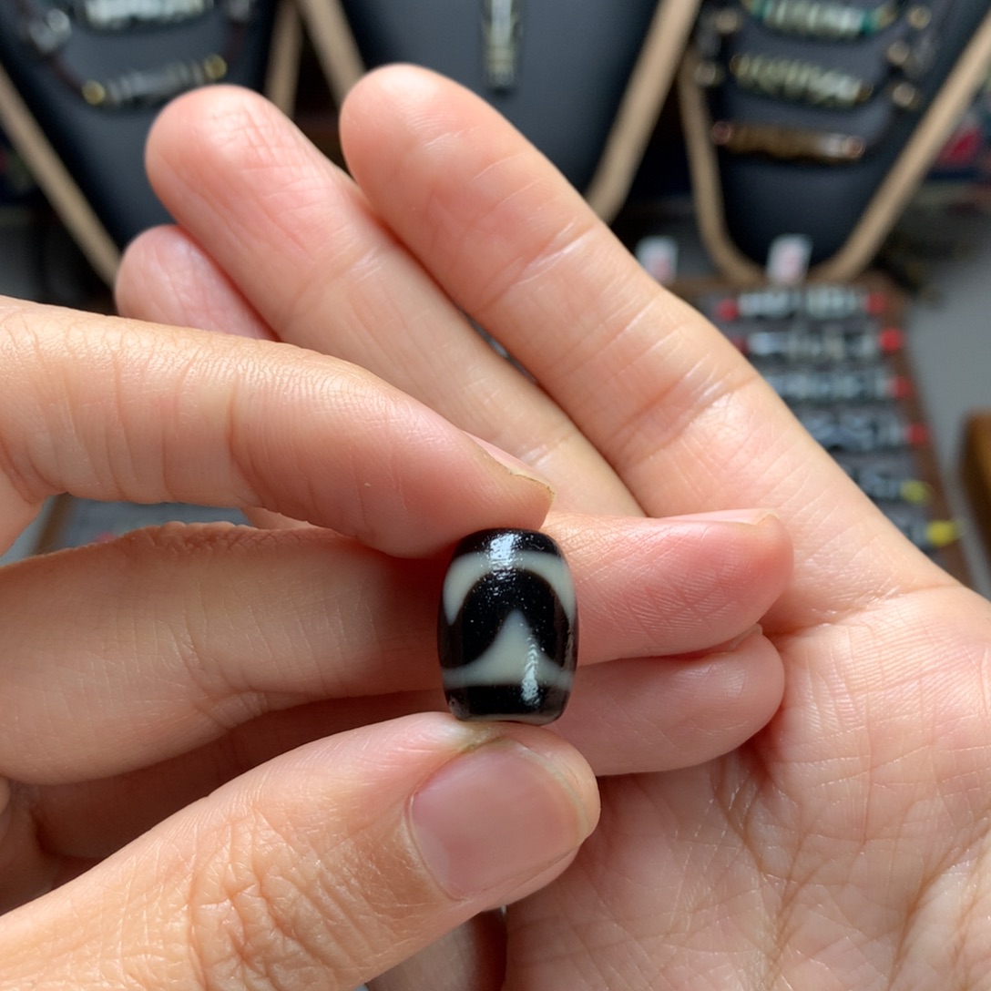 玛瑙/玉髓未镶嵌吊坠(赠链)