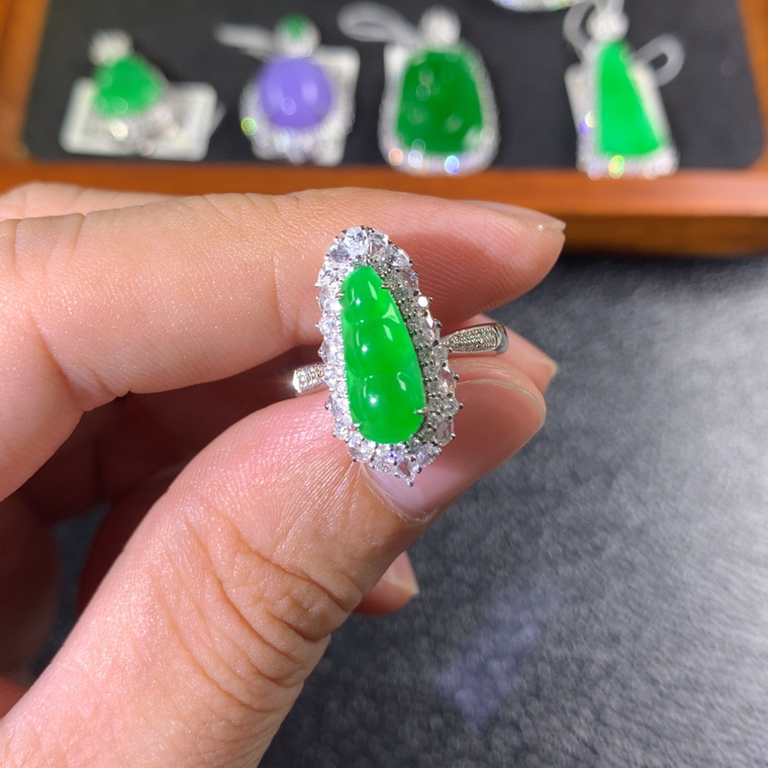 翡翠18K金镶嵌戒指两用款