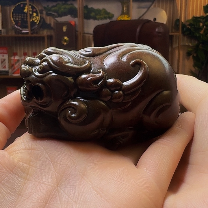 透闪石质玉手串未镶嵌胡***?