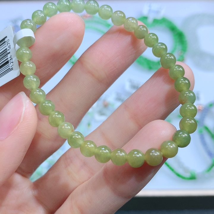 翡翠手链未镶嵌翡翠