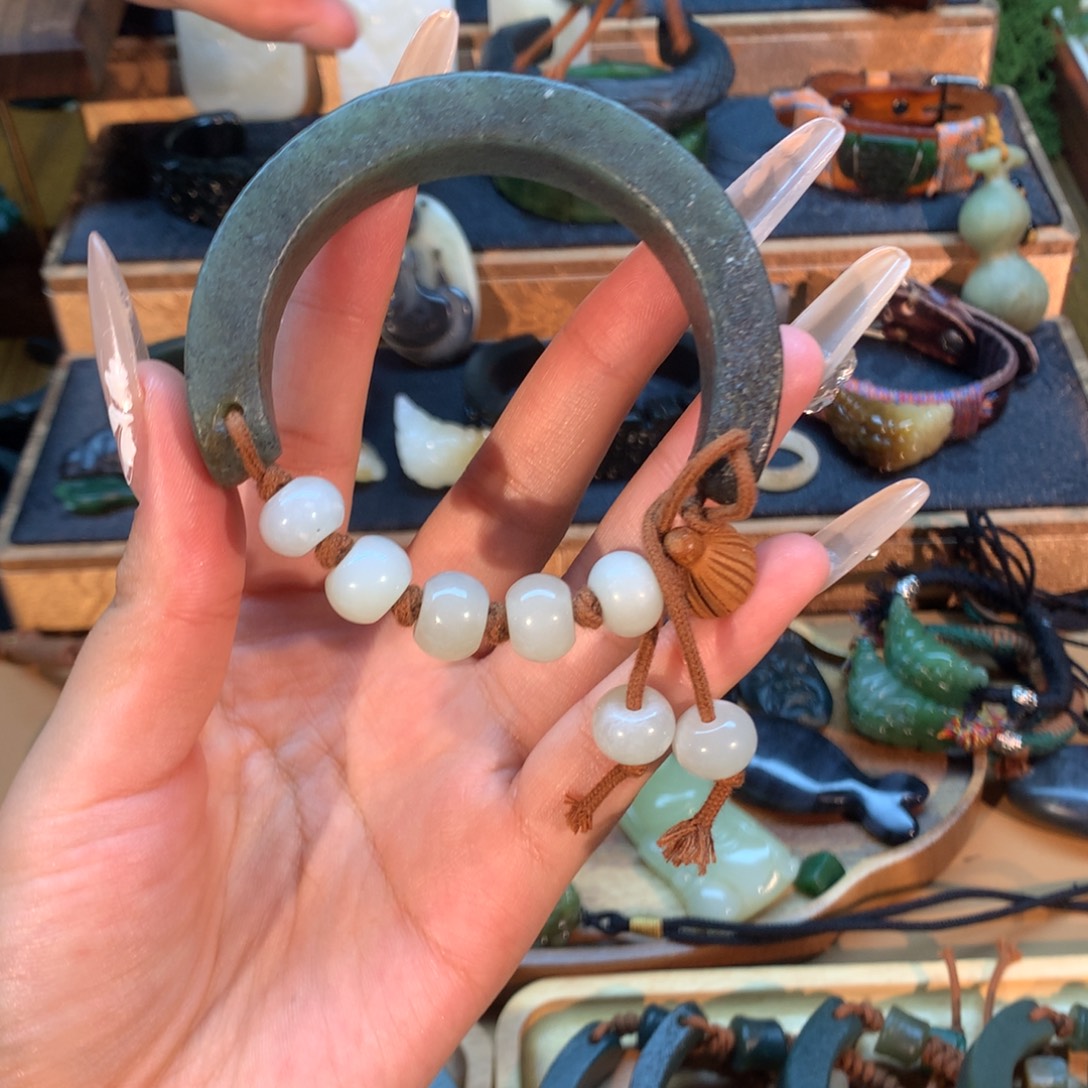 和田玉（糖玉）未镶嵌挂件