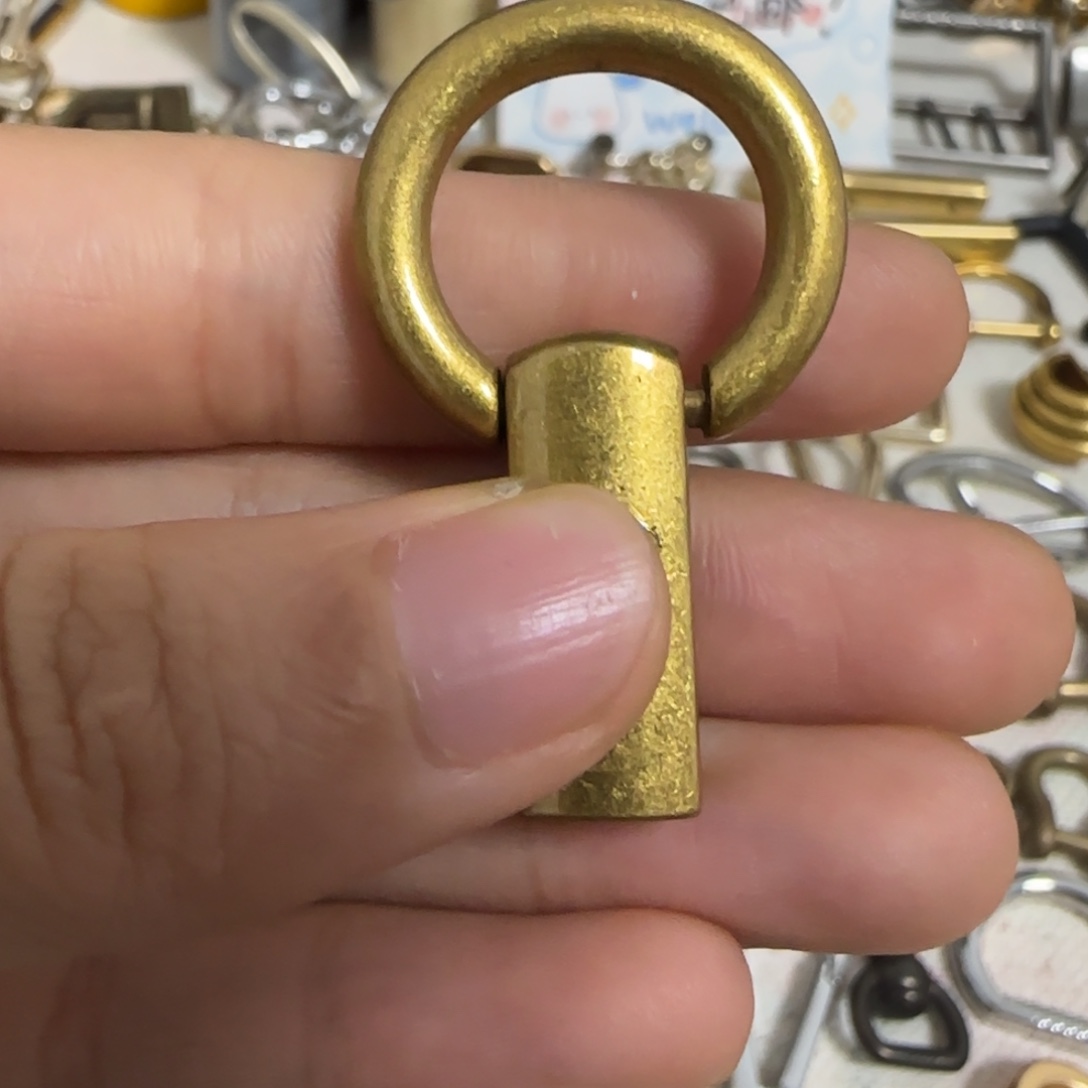 小香螺丝侧边夹10元10个.