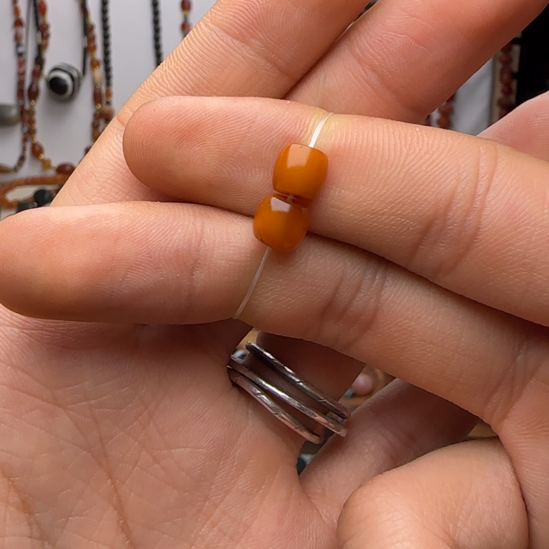 琥珀颈饰未镶嵌bhjhhhbhhbhh