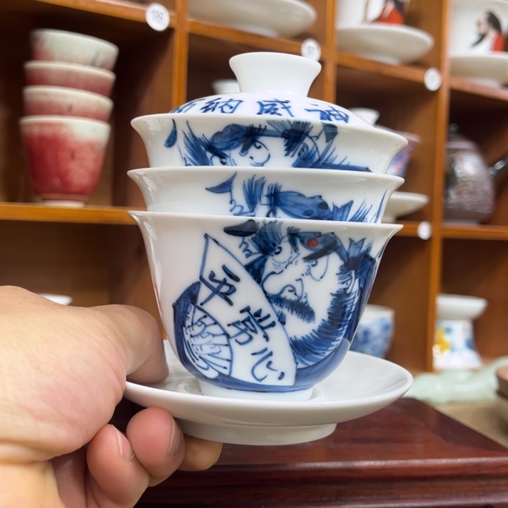 陈胜波手绘青花钟馗五才盖碗