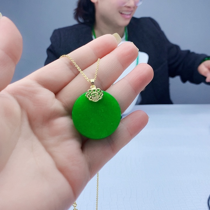 翡翠14K金镶嵌颈饰吊坠17